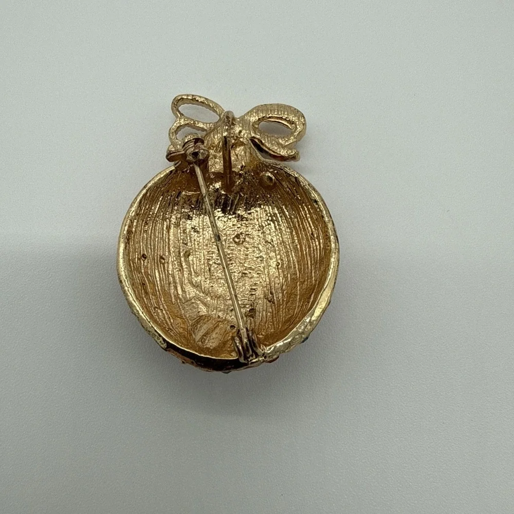 Christmas Ornament Brooch‎ Vintage Enameled Red Bow